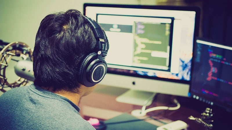 Top 5 Best OEMs Over Ear Headphones Under INR 5000