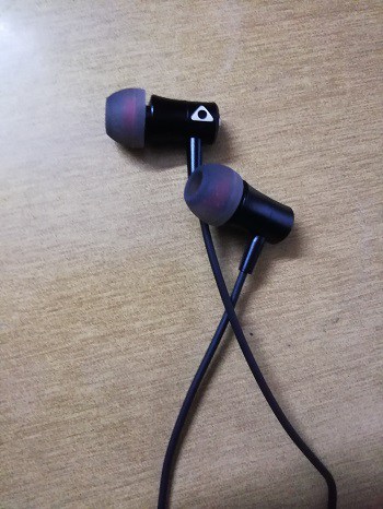 Stuffcool Dizzy Magnetic Wireless Bluetooth 4.1 In-Ear Headphone/Earphone