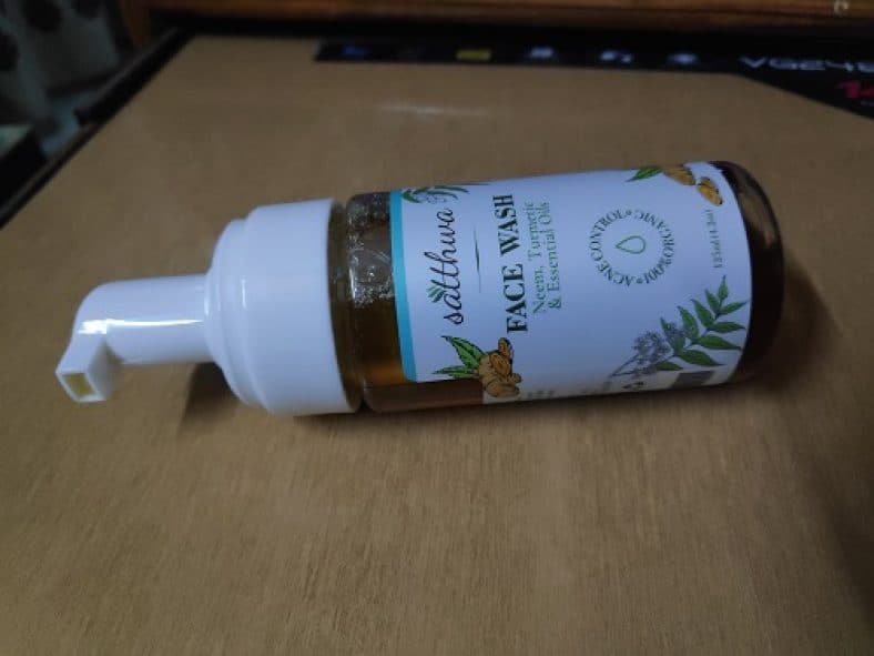 Satthwa Neem & Turmeric Foaming Face Wash Review