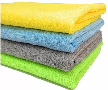 Best Clothing to Tackle Heat and Humid Climate in India
