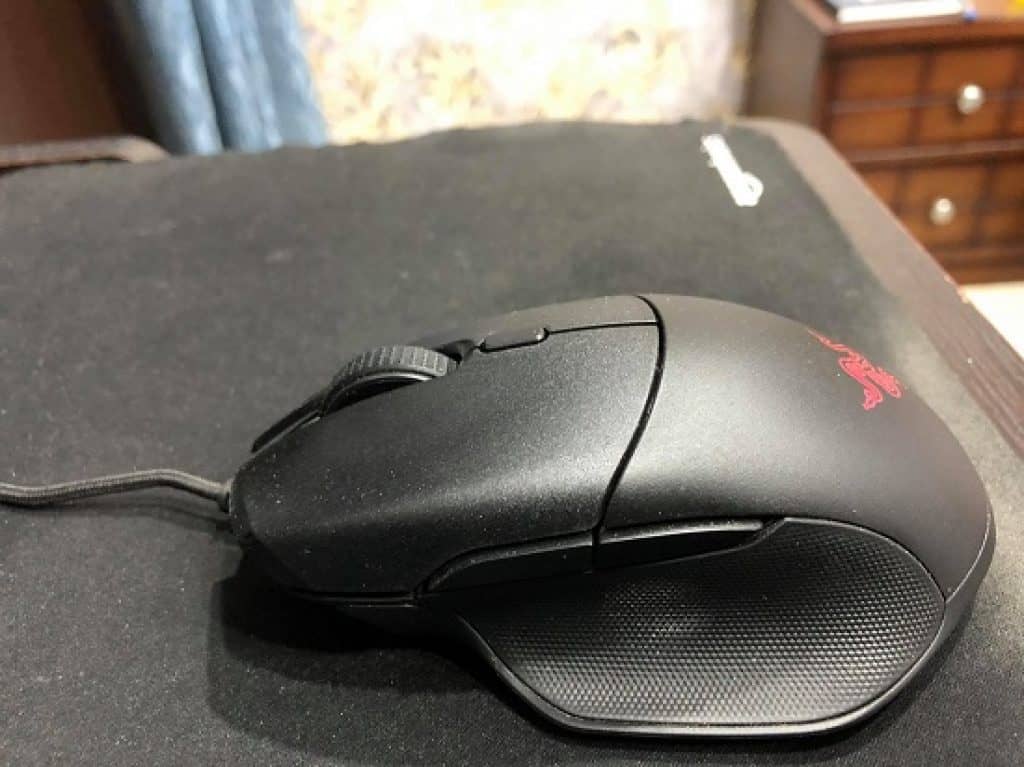 Razer Basilisk Essential RZ01 Review