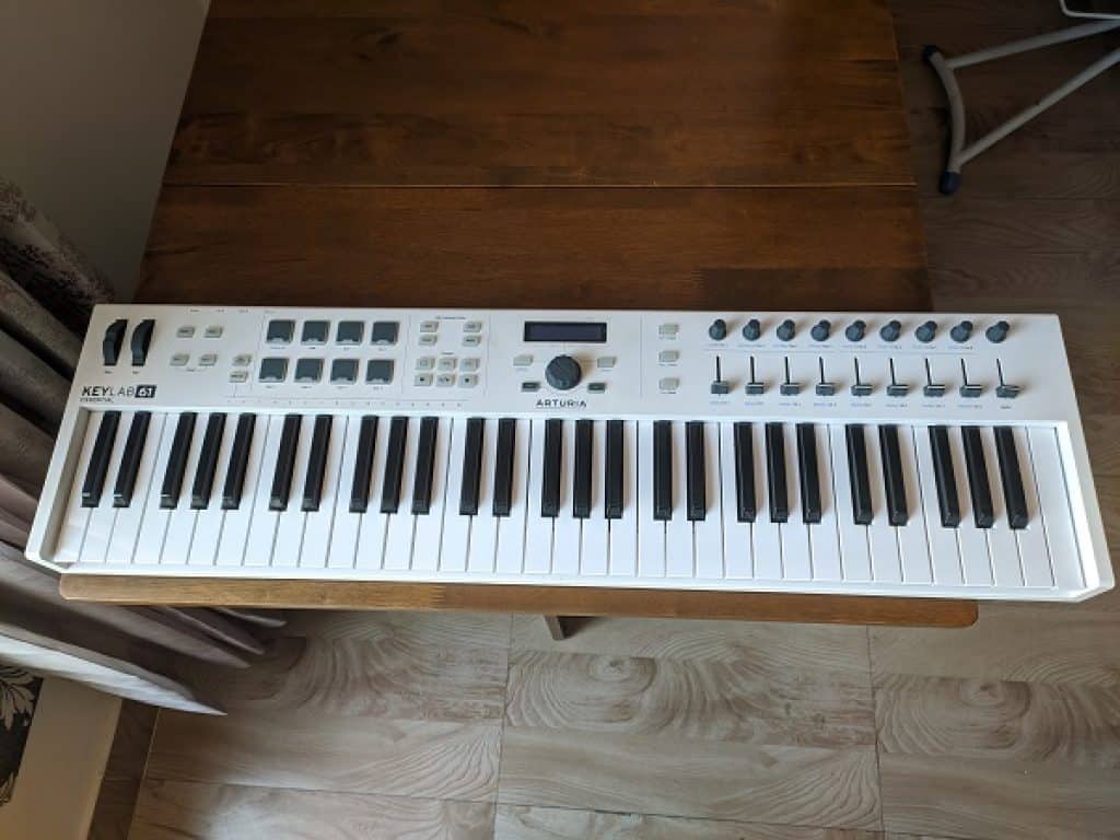 Arturia Keylab Essential 61 Keys MIDI Keyboard Review 3