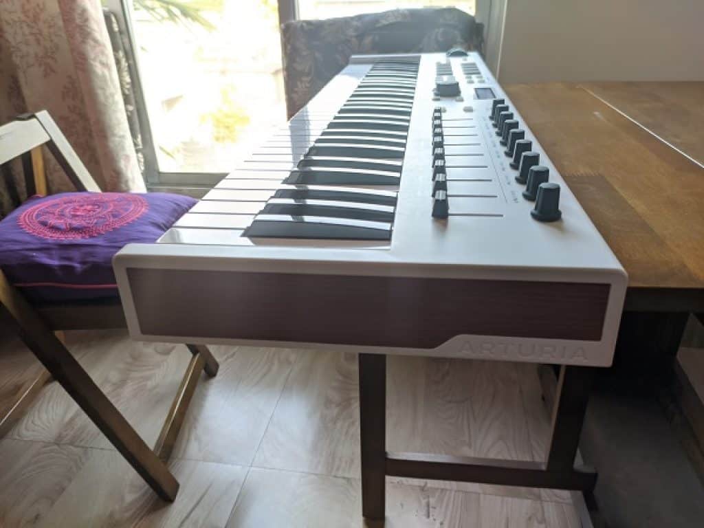 Arturia Keylab Essential 61 Keys MIDI Keyboard Review 5