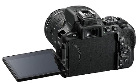 Nikon D5600 with AF-P 18-55 mm 1