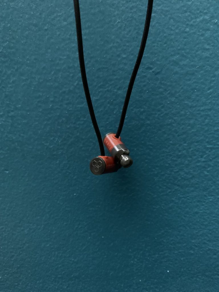 Final Audio E1000 Review 1