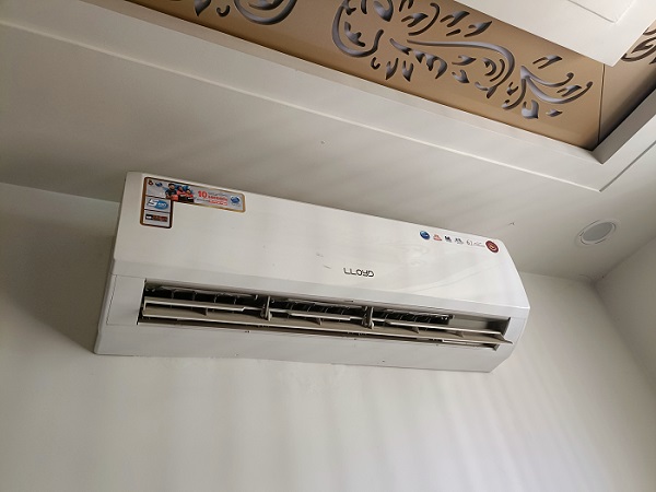 Lloyd AC Review 1