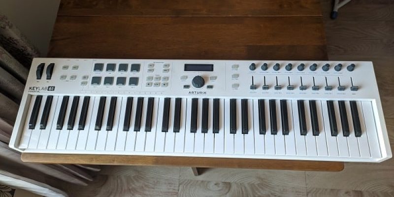 Arturia Keylab Essential 61 Keys MIDI Keyboard Review
