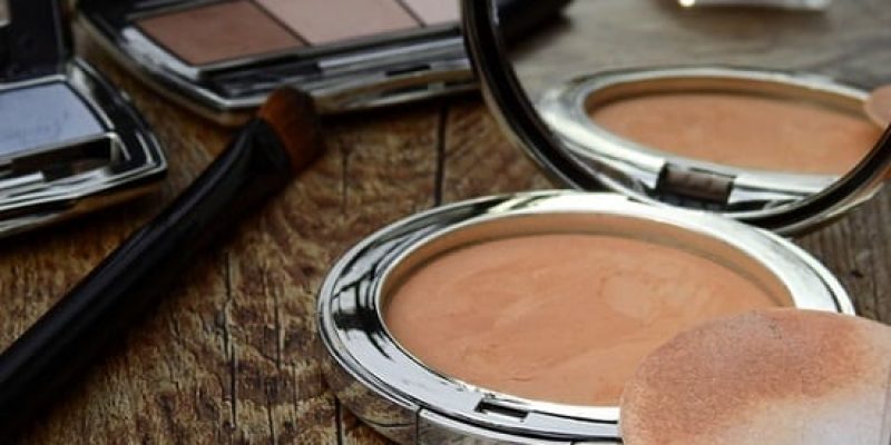 6 Best Foundations in India For Oily,Dry & Normal Skin