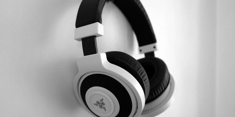 5 Best Over the Ear Headphones Under 1000 In India